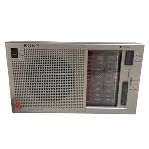 Vintage Sony ICF-710W AM/FM Radio